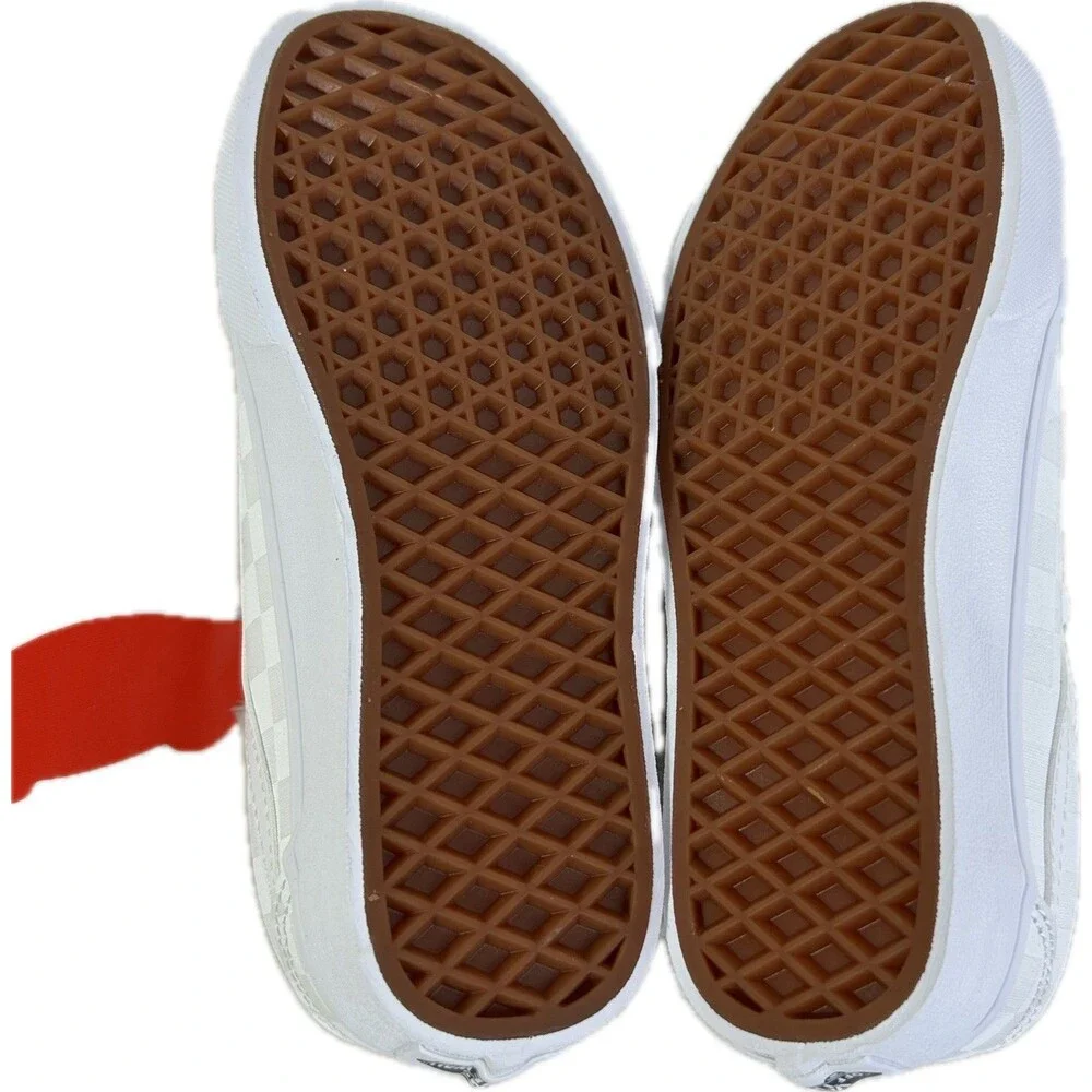 VANS Checkerboard WHITE/WHITE Canvas Womens Size 5 VN0A3IUNW51